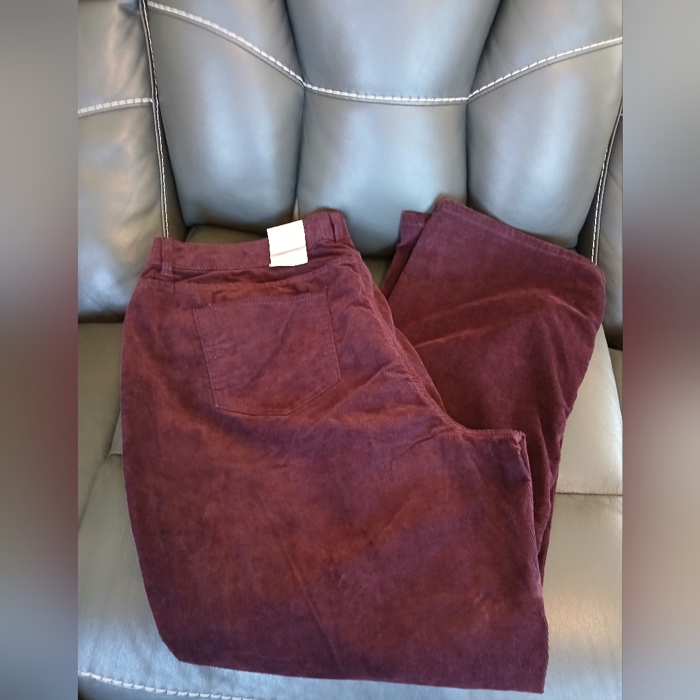 NWT St. John's Bay Burgundy Straight Leg Pants 24W Classic Fit Tall